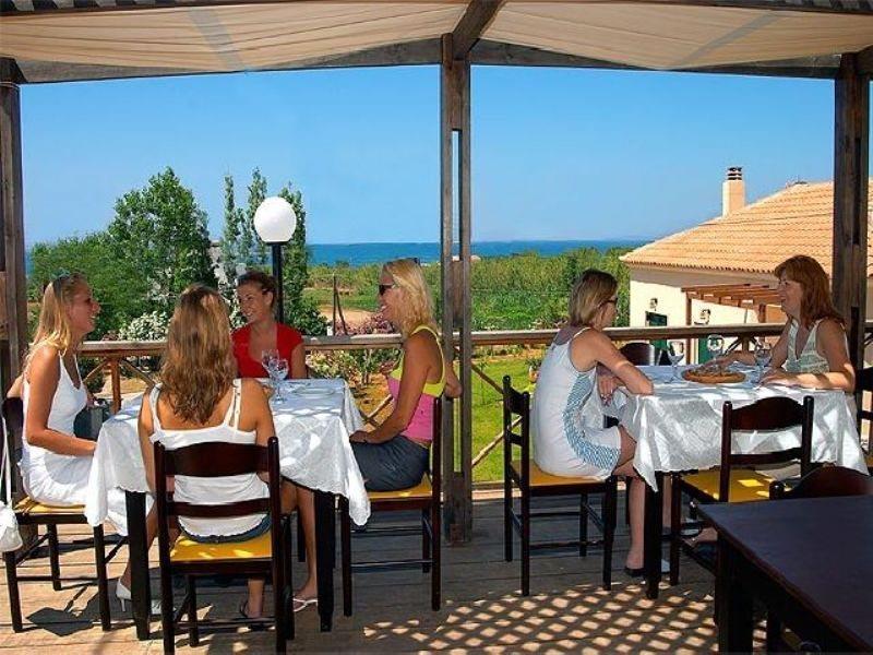 Adelais Hotel Тавронитис Экстерьер фото