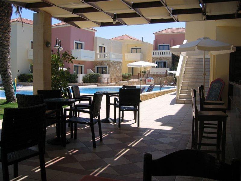 Adelais Hotel Тавронитис Экстерьер фото