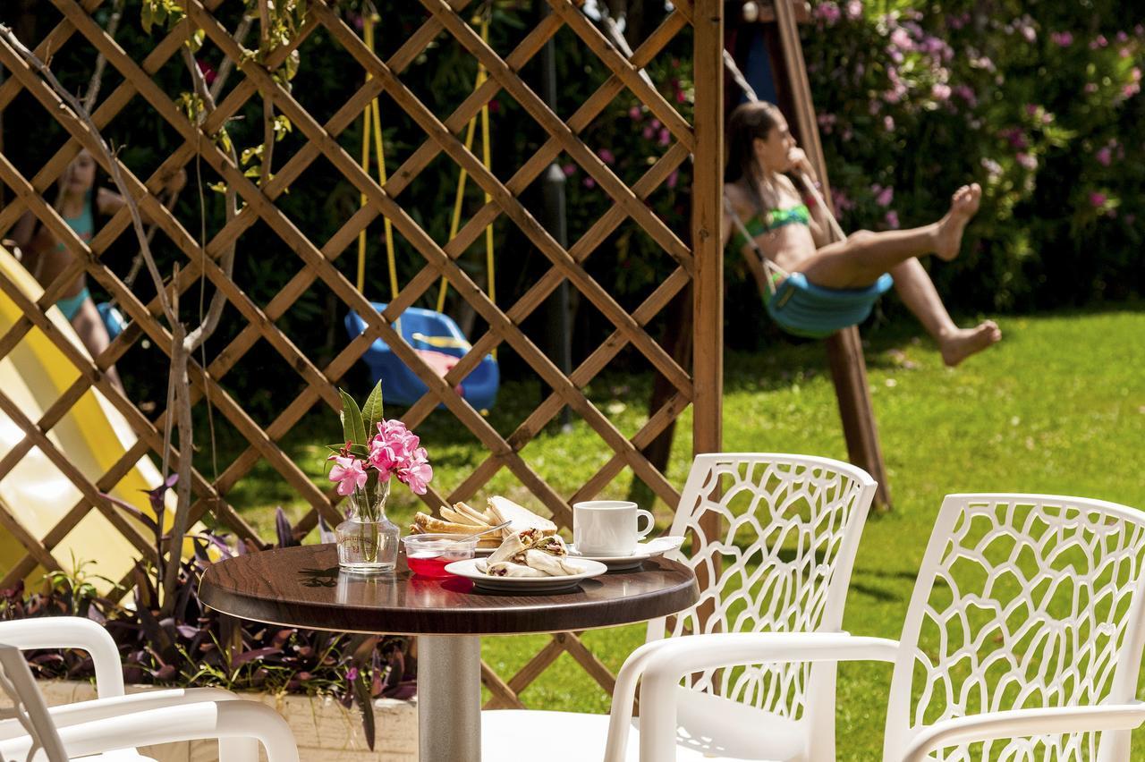 Adelais Hotel Тавронитис Экстерьер фото